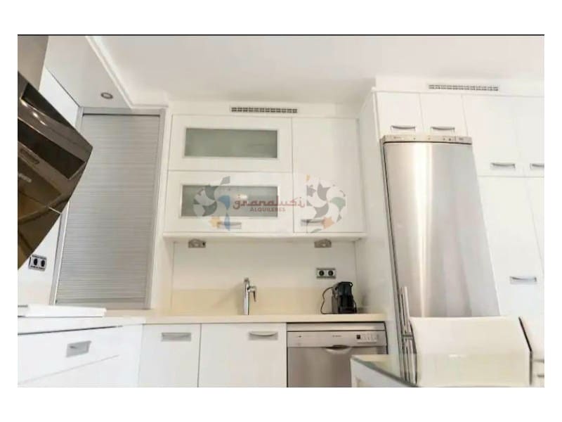 3 soveværelse Lejlighed til leje i Almunecar med garage - € 990 (Ref: 8577656)