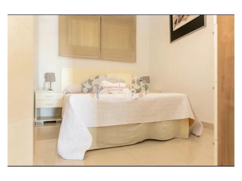 3 soveværelse Lejlighed til leje i Almunecar med garage - € 990 (Ref: 8577656)