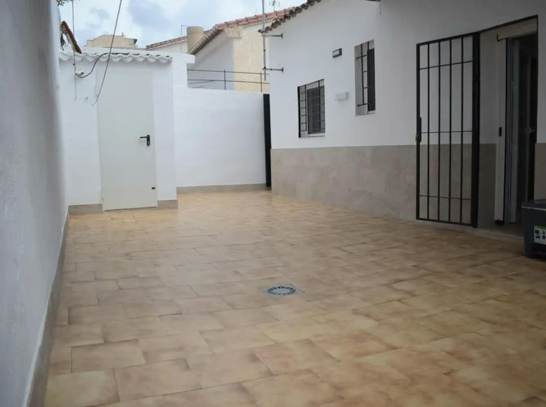 4 sovrum Hus att hyra i Almunecar med garage - 1 400 € (Ref: 9126617)