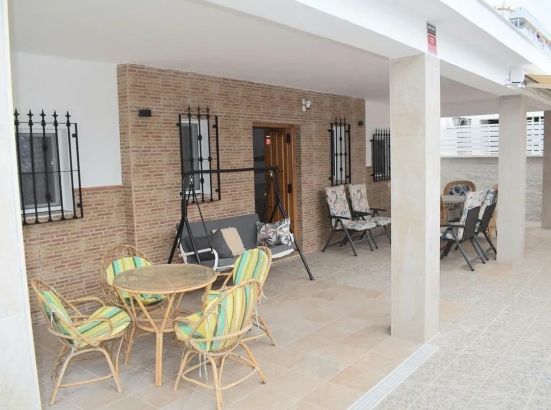 4 sovrum Hus att hyra i Almunecar med garage - 1 400 € (Ref: 9126617)