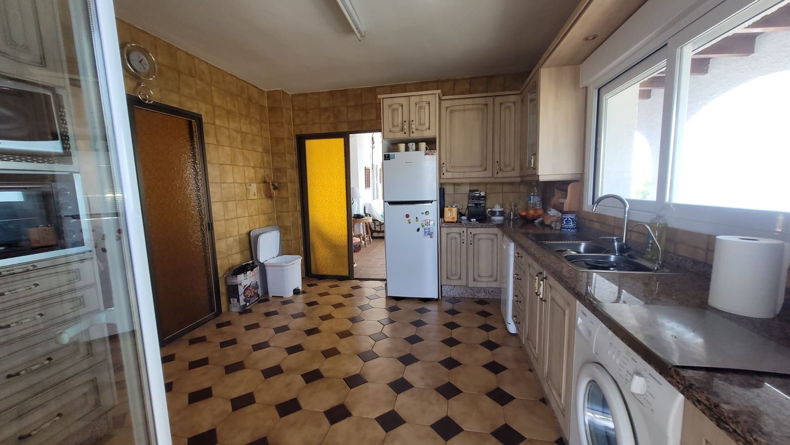 3 soveværelse Villa til leje i Almunecar med swimmingpool garage - € 1.500 (Ref: 9136720)