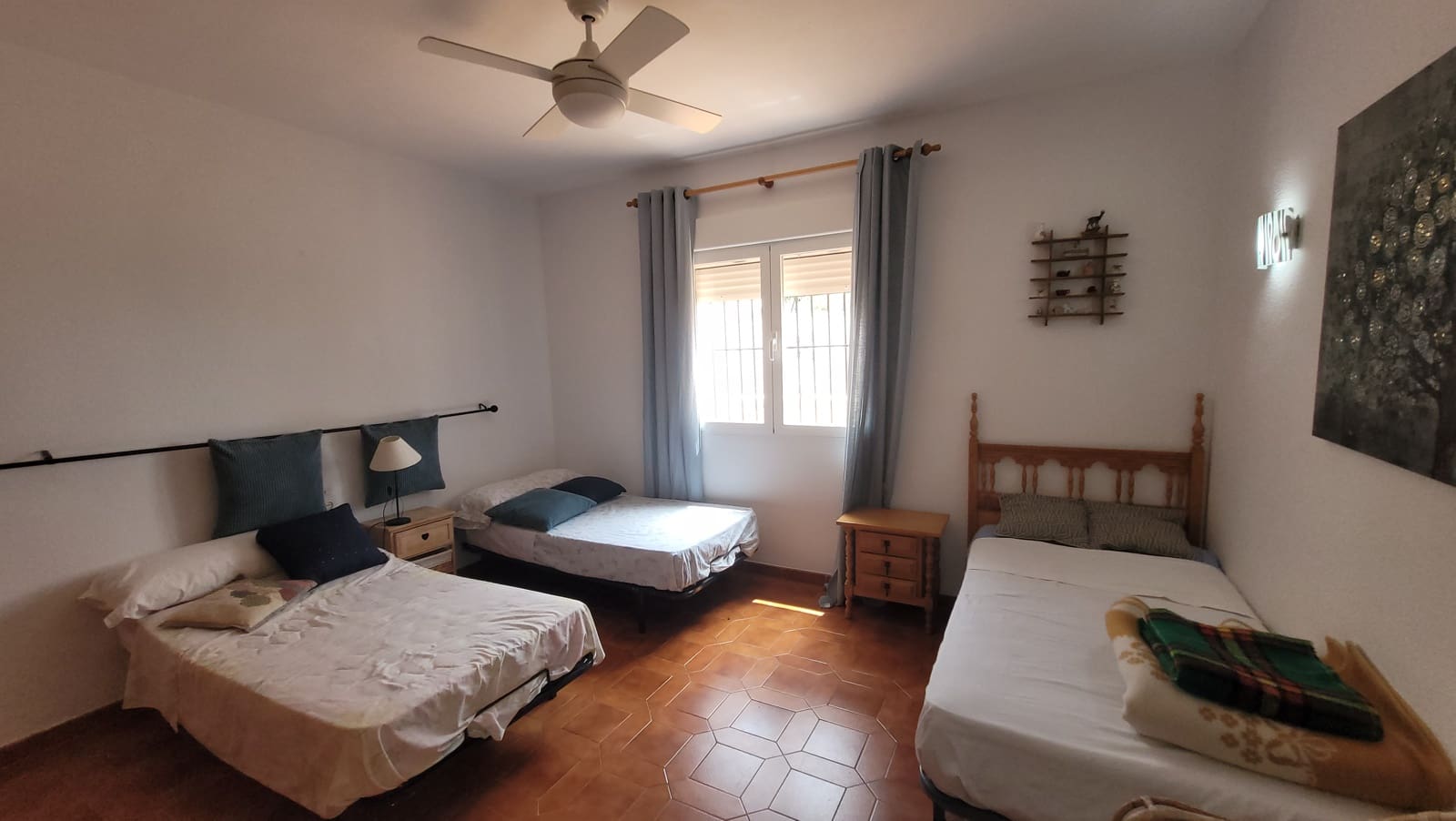 3 soveværelse Villa til leje i Almunecar med swimmingpool garage - € 1.500 (Ref: 9136720)