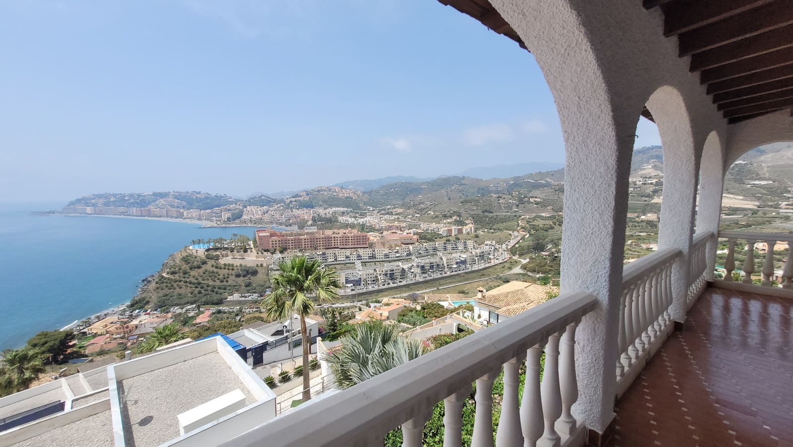 3 soveværelse Villa til leje i Almunecar med swimmingpool garage - € 1.500 (Ref: 9136720)