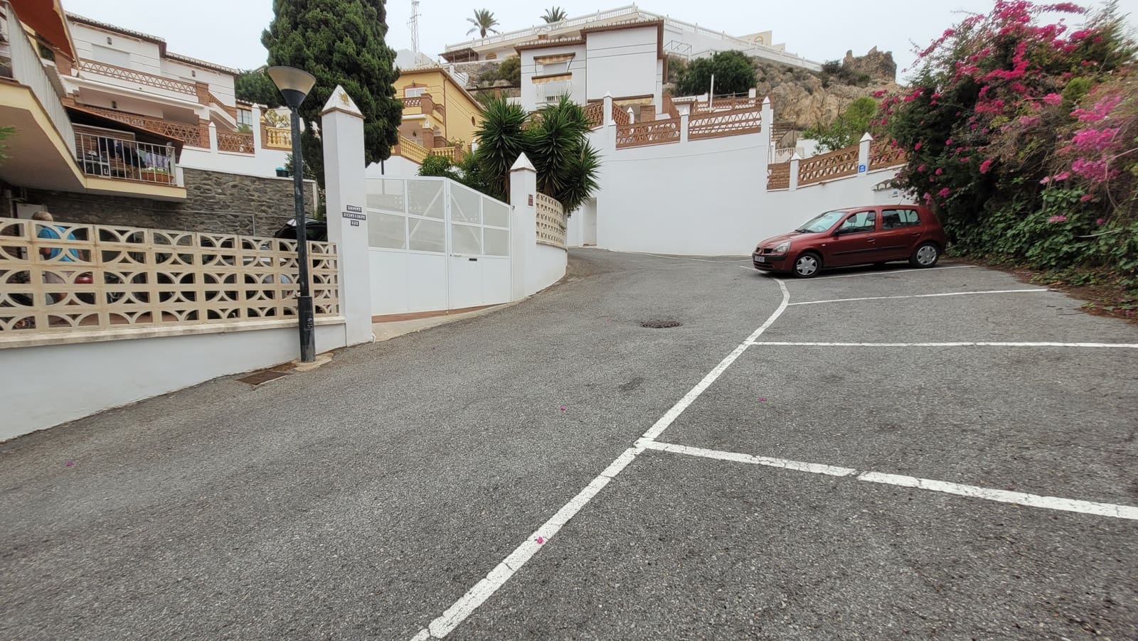 3 slaapkamer Huis te huur in Almunecar met garage - € 1.500 (Ref: 9784340)