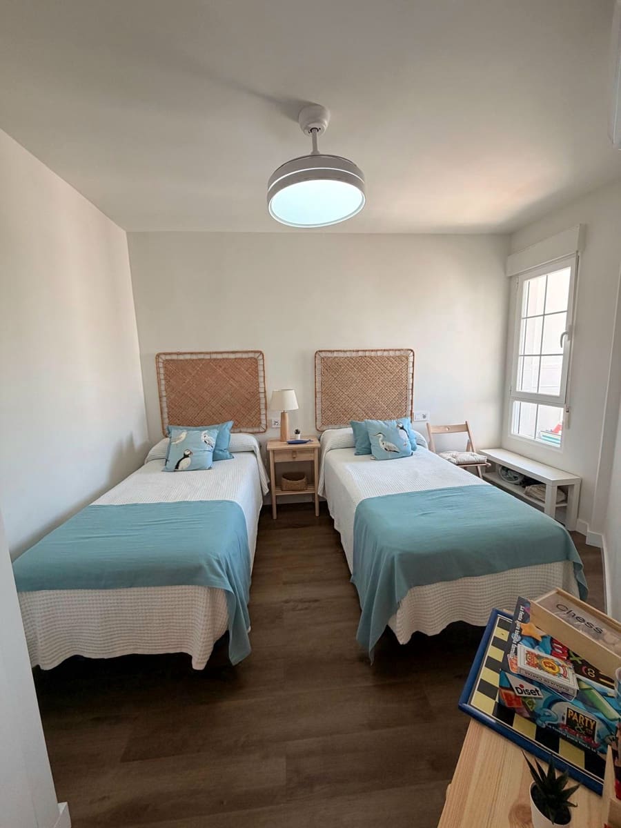 Appartement de 2 chambres à louer à Salobrena avec piscine garage - 850 € (Ref: 9900741)