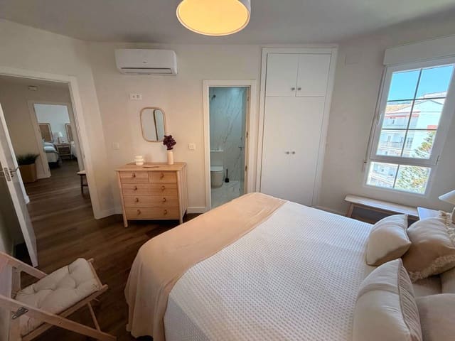 Appartement de 2 chambres à louer à Salobreña avec piscine garage - 850 € (Ref: 9900741)
