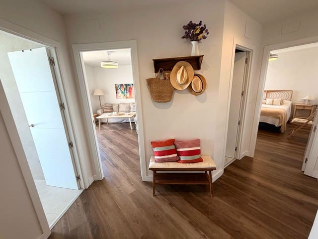 Appartement de 2 chambres à louer à Salobreña avec piscine garage - 850 € (Ref: 9900741)