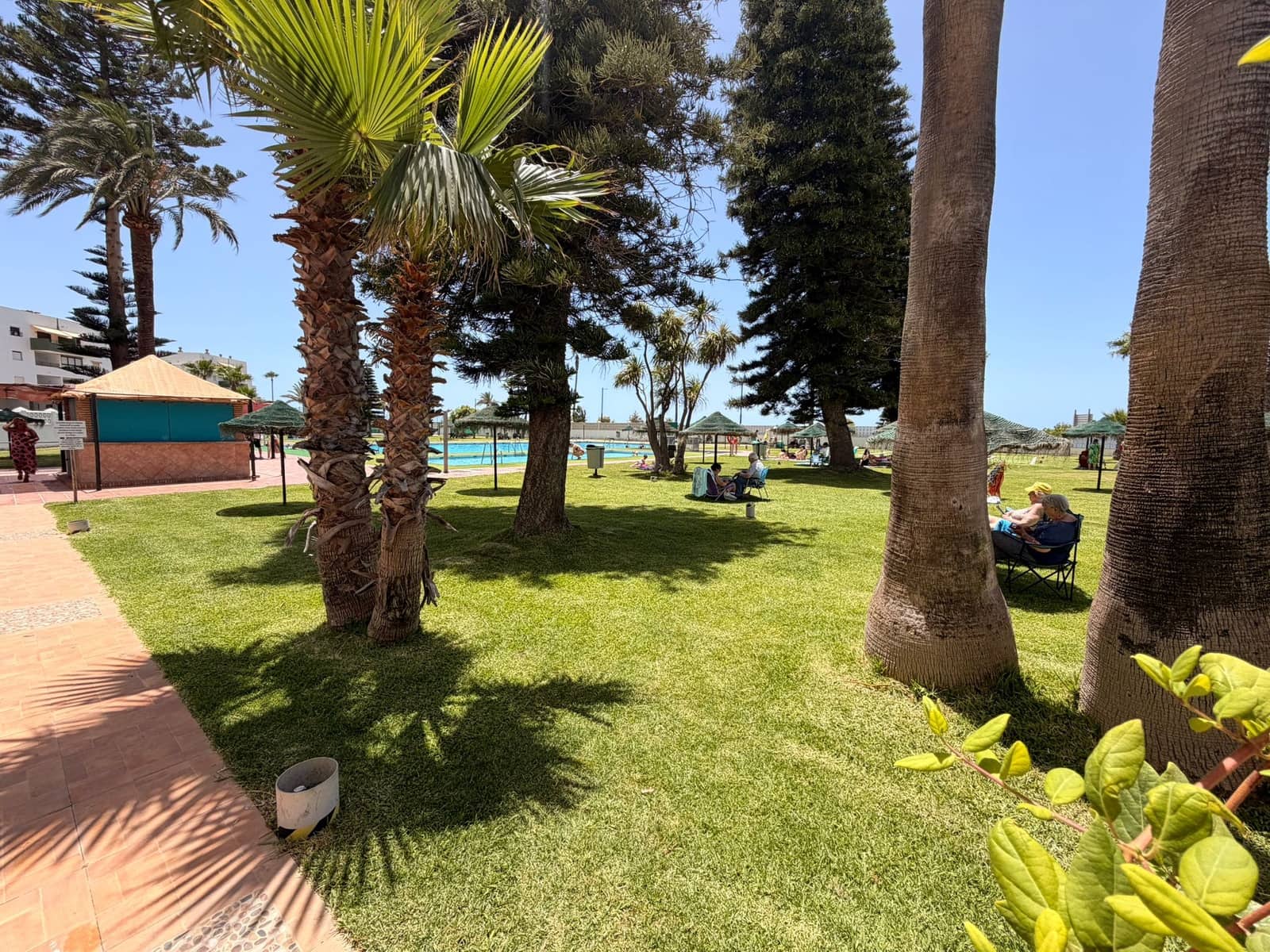 Appartement de 2 chambres à louer à Salobrena avec piscine garage - 850 € (Ref: 9900741)