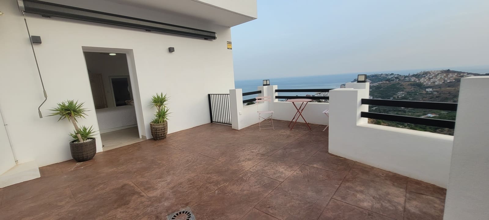 2 soverom Villa til leie i Almunecar med svømmebasseng garasje - € 1 600 (Ref: 9972456)