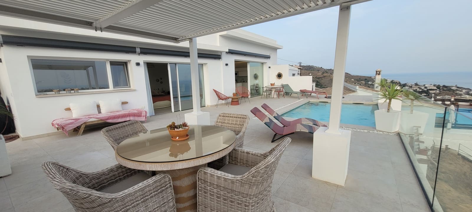 2 soverom Villa til leie i Almunecar med svømmebasseng garasje - € 1 600 (Ref: 9972456)