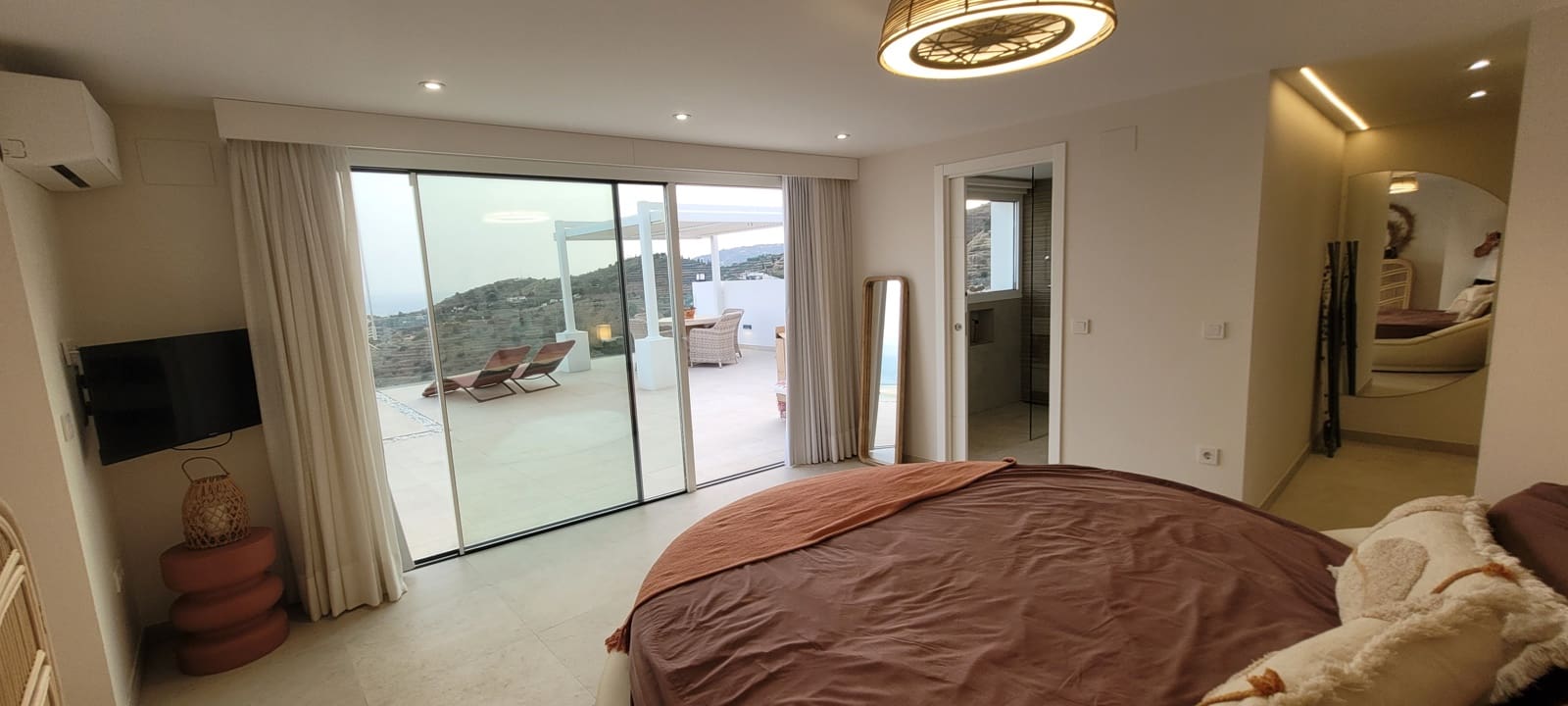 2 soverom Villa til leie i Almunecar med svømmebasseng garasje - € 1 600 (Ref: 9972456)