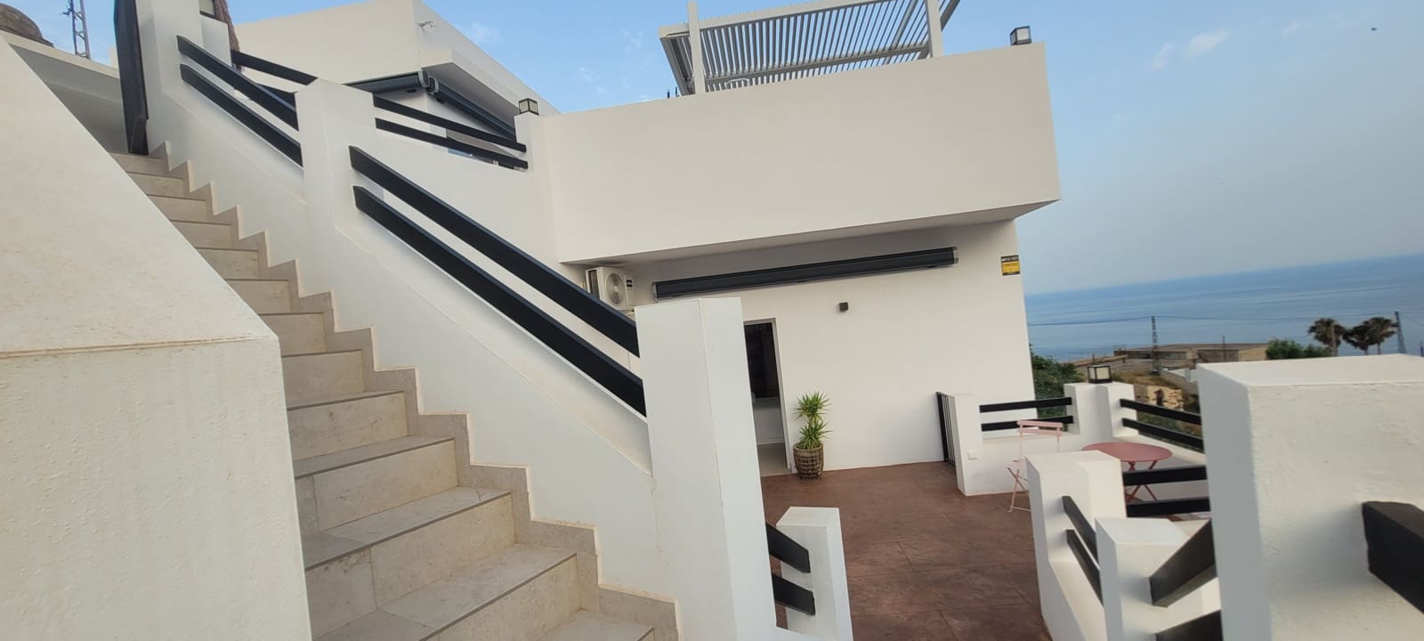 2 soverom Villa til leie i Almunecar med svømmebasseng garasje - € 1 600 (Ref: 9972456)