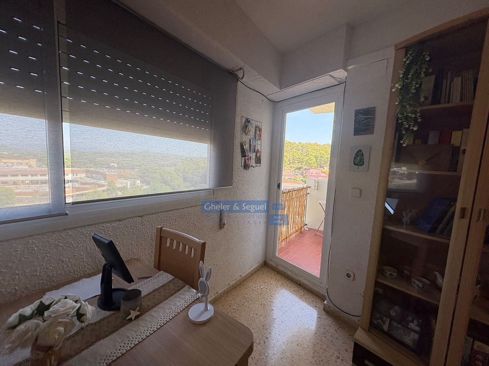 4 soveværelse Lejlighed til salg i Gilet - € 149.000 (Ref: 10060894)