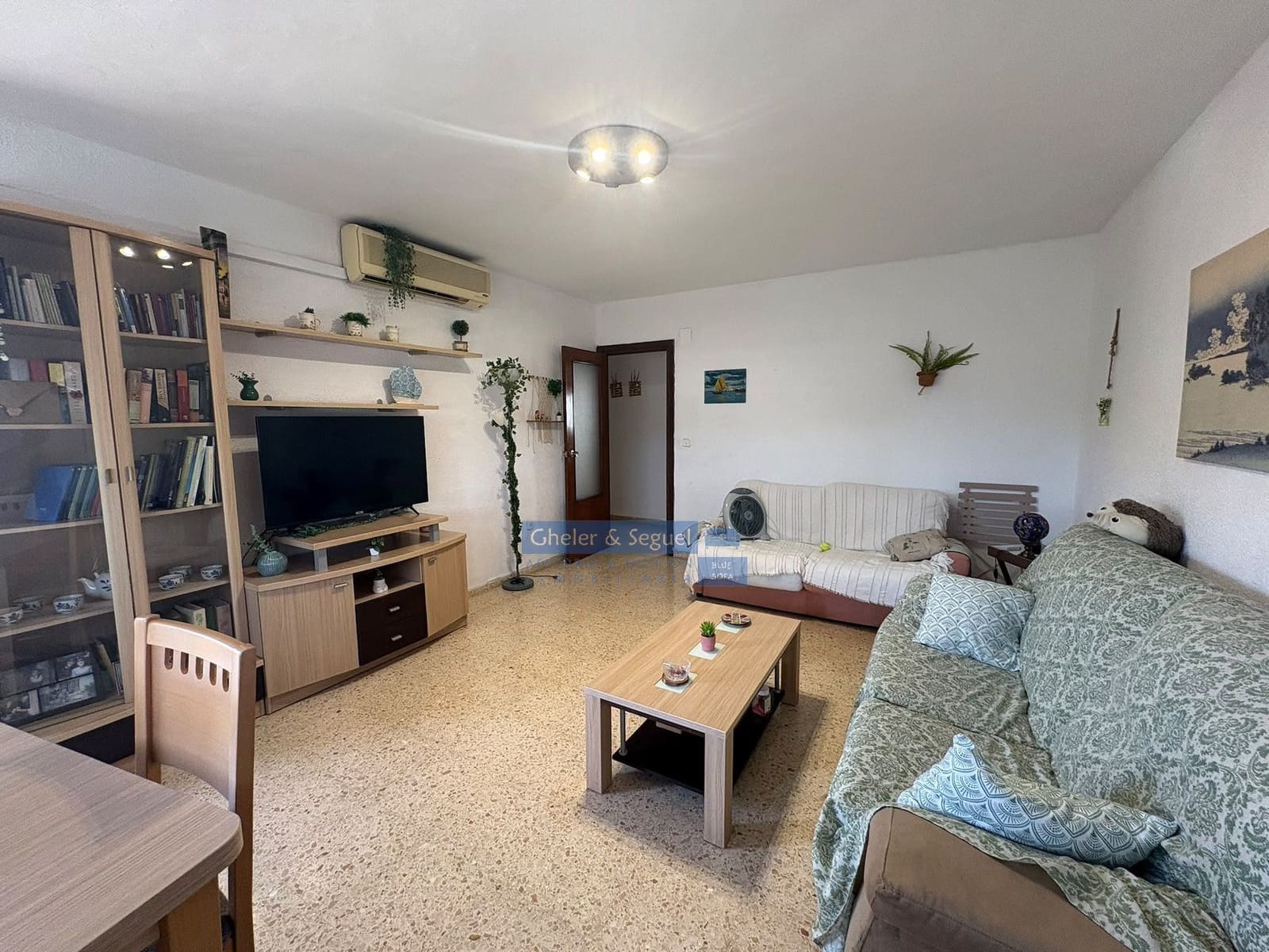 4 soveværelse Lejlighed til salg i Gilet - € 149.000 (Ref: 10060894)
