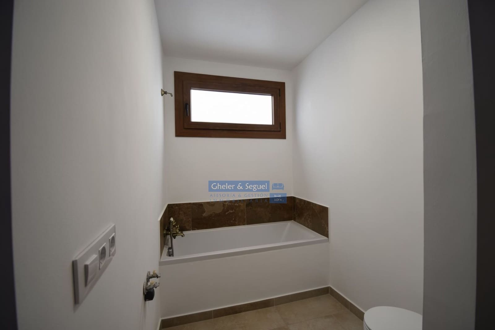 Rivitalo myytävänä paikassa Sagunto / Sagunt - 320 000 € (Ref: 10101098)