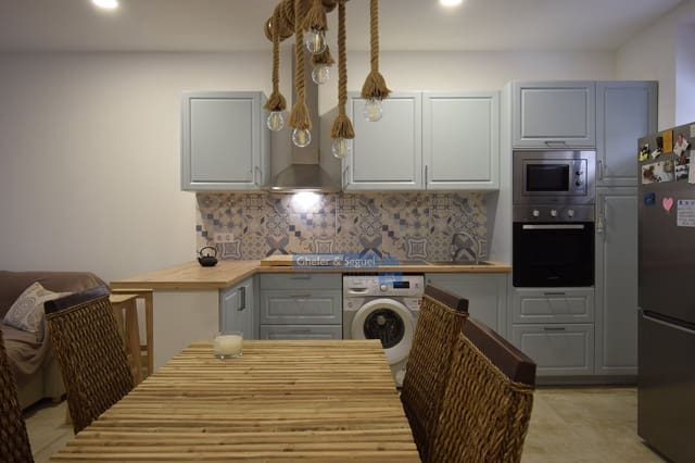 Rivitalo myytävänä paikassa Sagunto / Sagunt - 320 000 € (Ref: 10101098)
