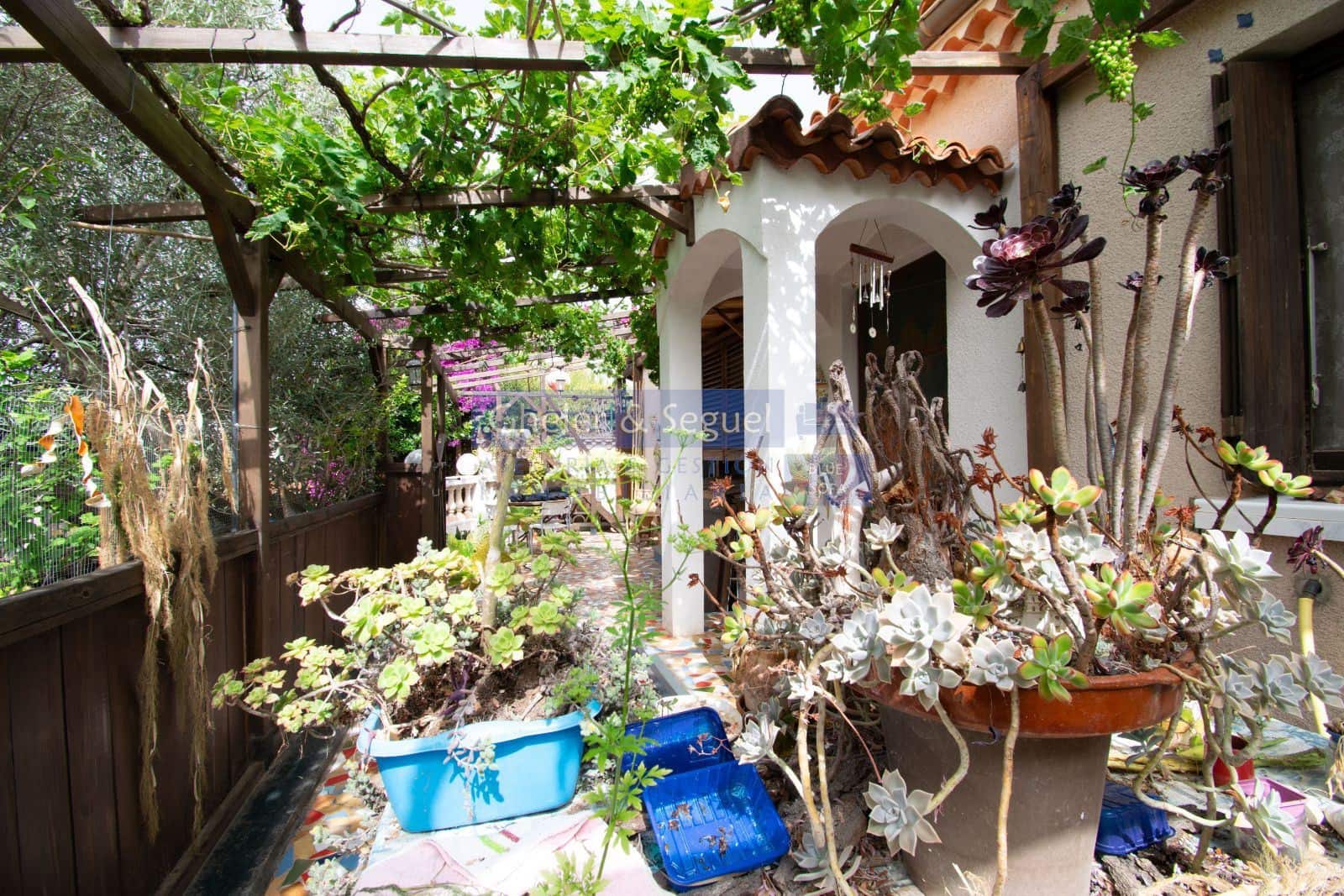 3 bedroom Villa for sale in Algar de Palancia with pool - € 235,000 (Ref: 9522731)