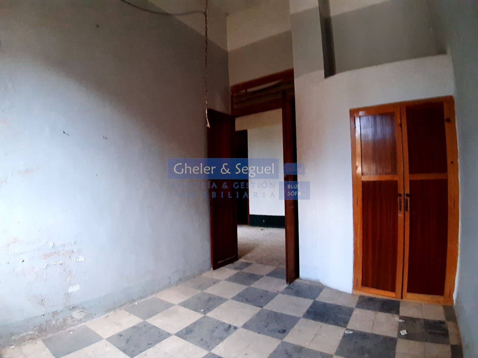 5 bedroom Townhouse for sale in Gilet - € 399,800 (Ref: 9522734)