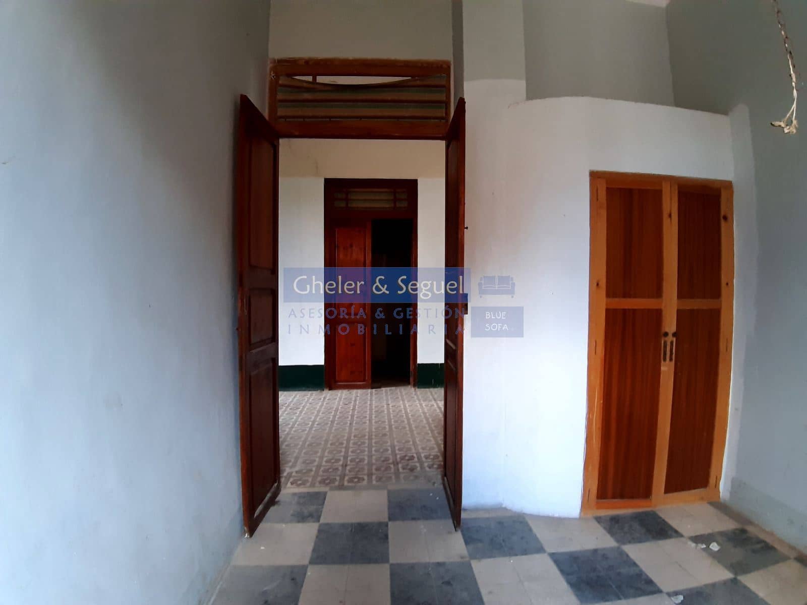 5 bedroom Townhouse for sale in Gilet - € 399,800 (Ref: 9522734)