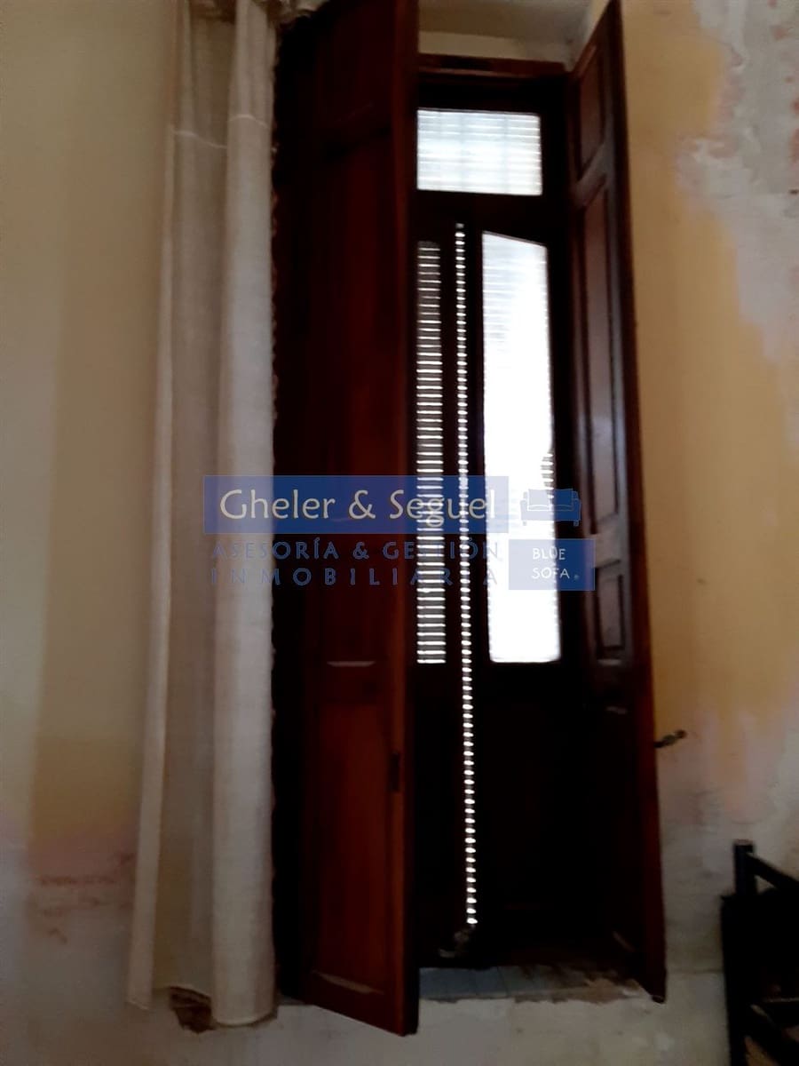 5 bedroom Townhouse for sale in Gilet - € 399,800 (Ref: 9522734)