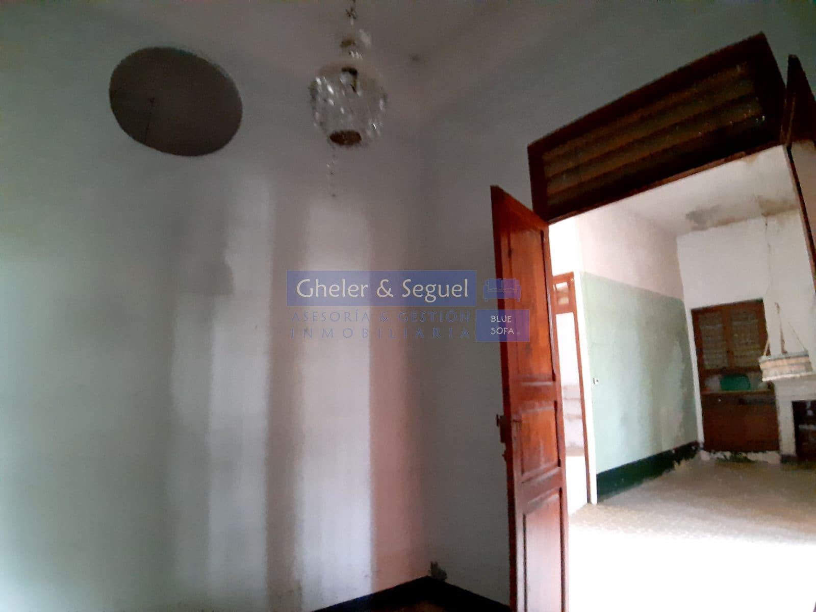 5 bedroom Townhouse for sale in Gilet - € 399,800 (Ref: 9522734)