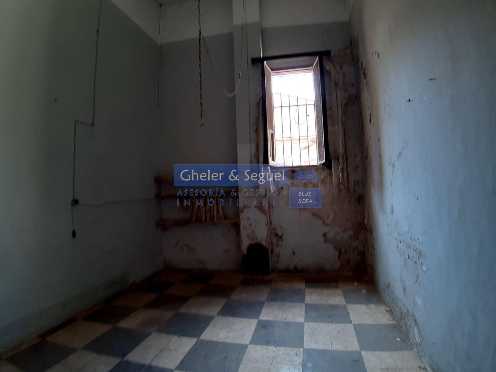 5 bedroom Townhouse for sale in Gilet - € 399,800 (Ref: 9522734)