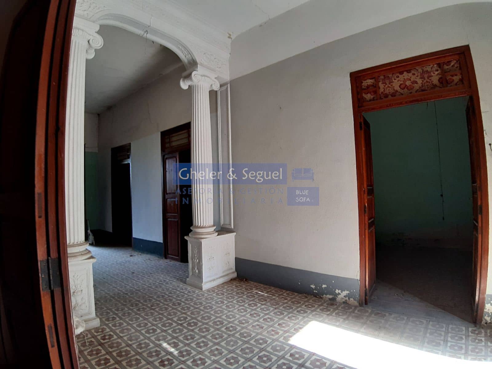 5 bedroom Townhouse for sale in Gilet - € 399,800 (Ref: 9522734)