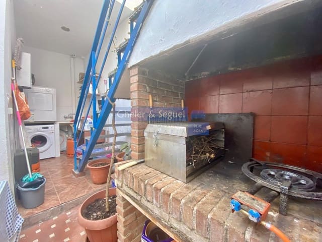 3 bedroom Townhouse for sale in Sagunto / Sagunt - € 280,000 (Ref: 9522735)