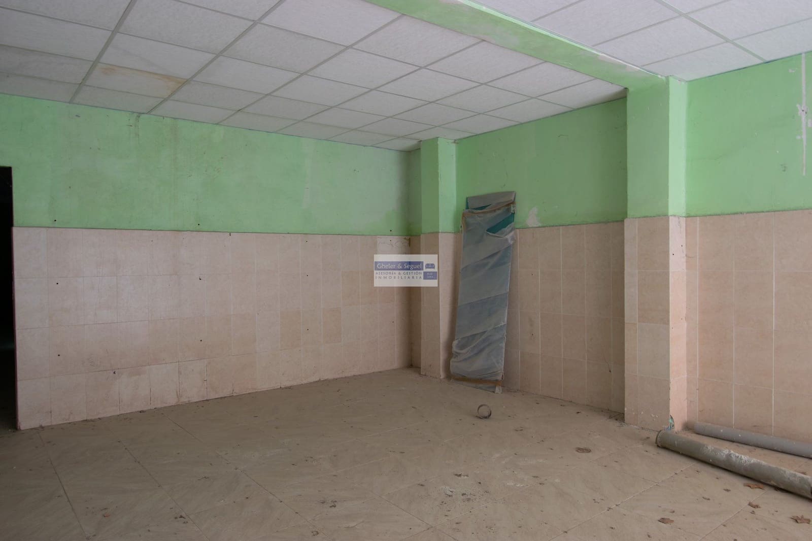 Kommersiell til salgs i Valencia by - € 125 000 (Ref: 9522746)