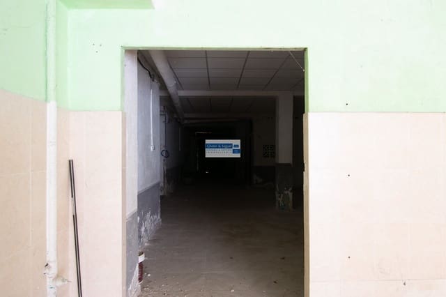 Kommersiell til salgs i Valencia by - € 125 000 (Ref: 9522746)