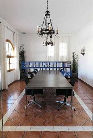 Kaupallinen myytävänä paikassa Estivella - 3 000 000 € (Ref: 9522747)