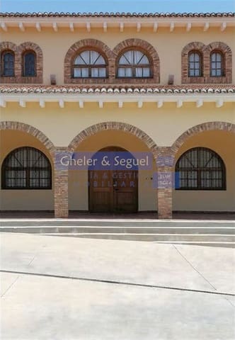 Kaupallinen myytävänä paikassa Estivella - 3 000 000 € (Ref: 9522747)