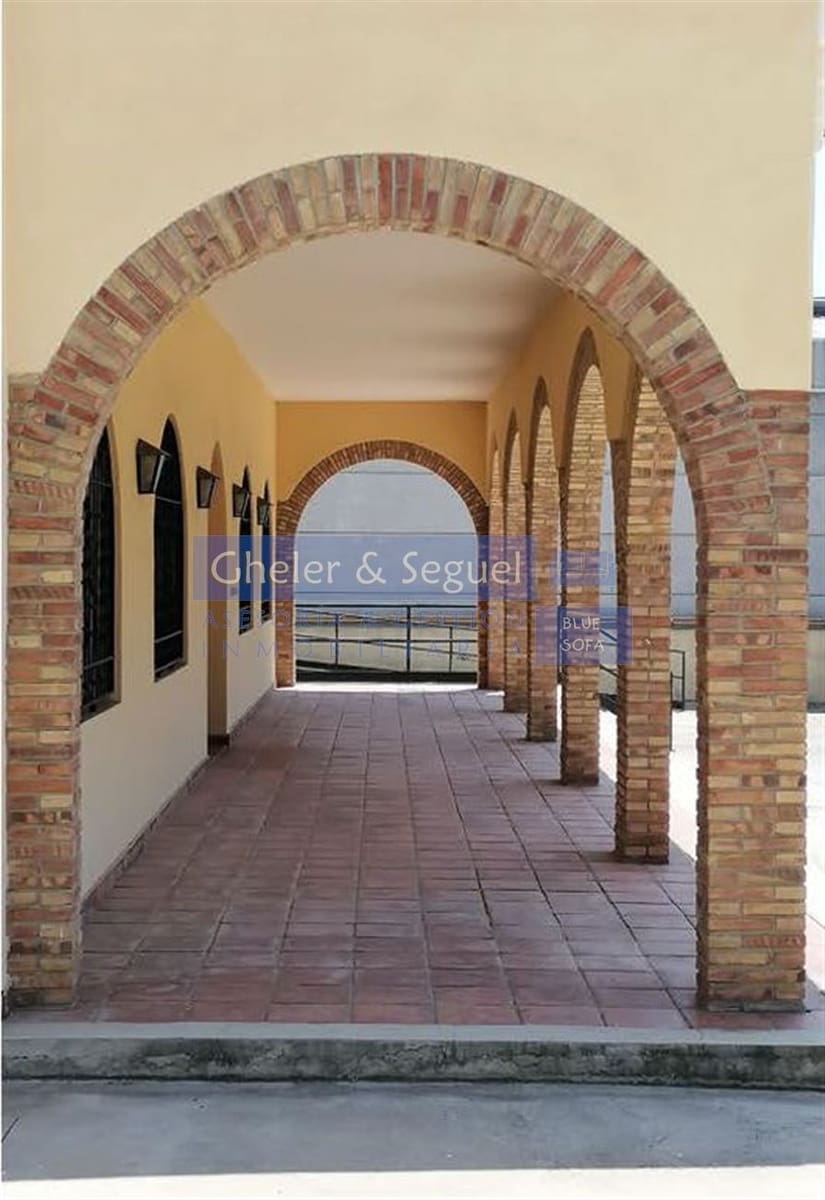 Kaupallinen myytävänä paikassa Estivella - 3 000 000 € (Ref: 9522747)