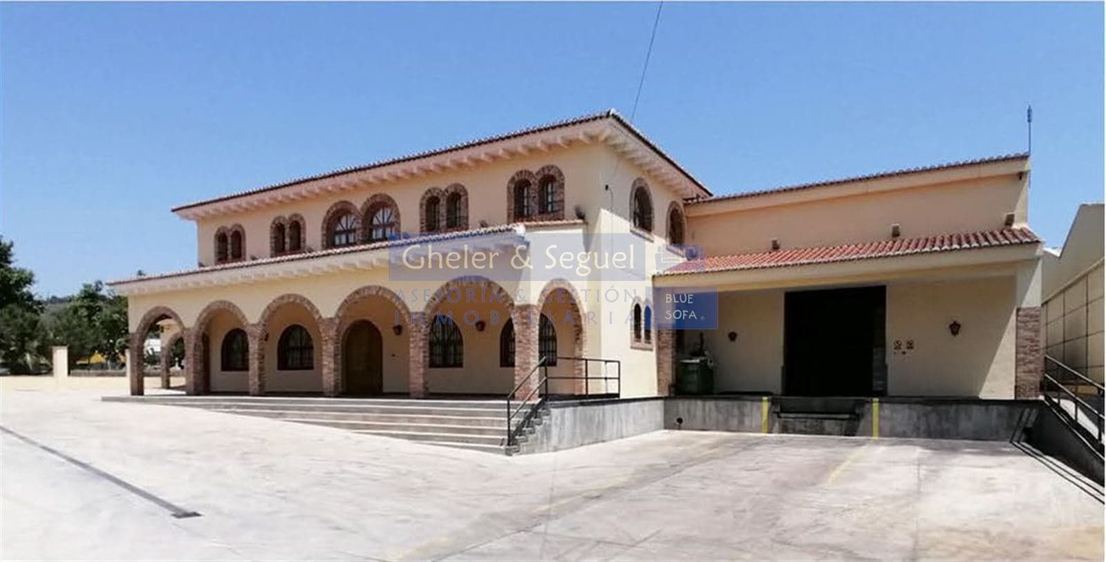 Kaupallinen myytävänä paikassa Estivella - 3 000 000 € (Ref: 9522747)