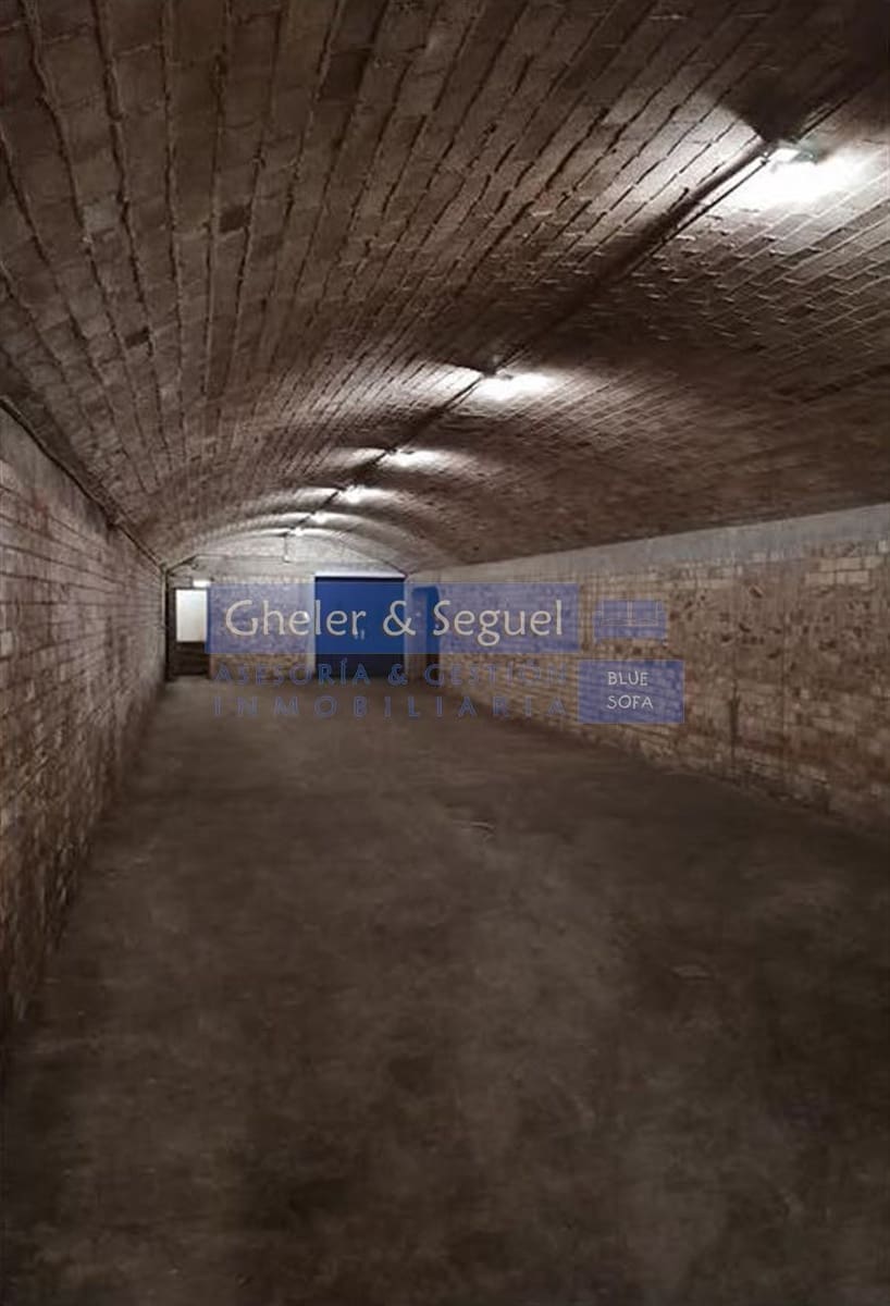 Kaupallinen myytävänä paikassa Estivella - 3 000 000 € (Ref: 9522747)