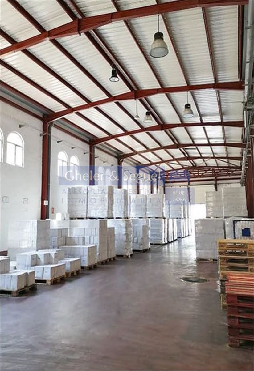 Kaupallinen myytävänä paikassa Estivella - 3 000 000 € (Ref: 9522747)