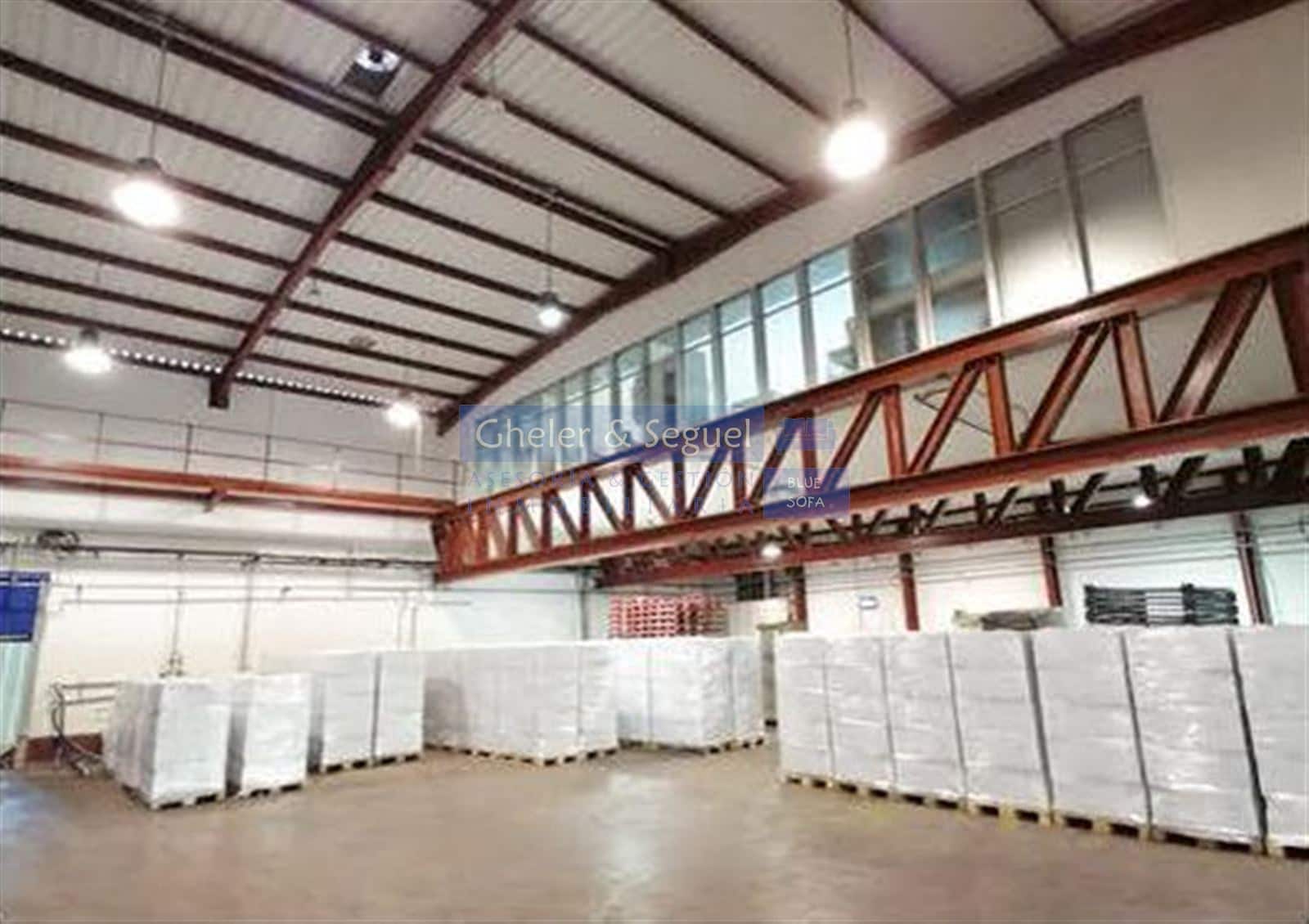 Kaupallinen myytävänä paikassa Estivella - 3 000 000 € (Ref: 9522747)