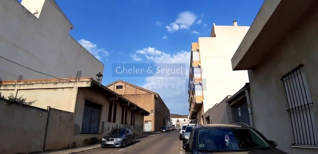 Kaupallinen myytävänä paikassa Faura - 599 000 € (Ref: 9522748)