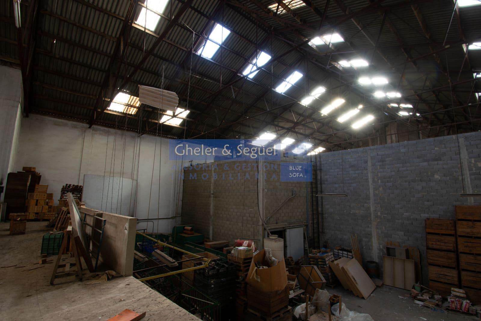 Kaupallinen myytävänä paikassa Faura - 599 000 € (Ref: 9522748)