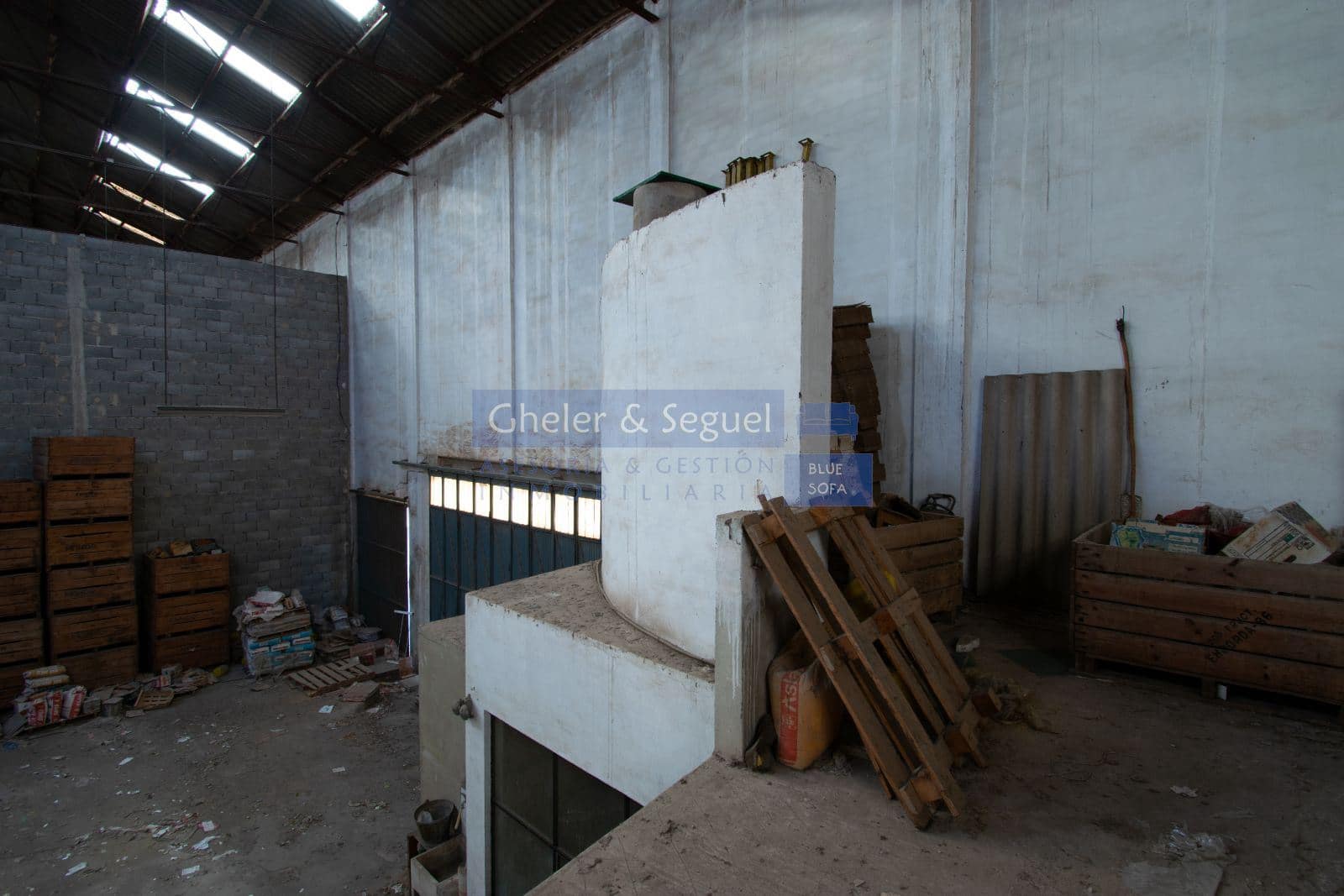 Kaupallinen myytävänä paikassa Faura - 599 000 € (Ref: 9522748)