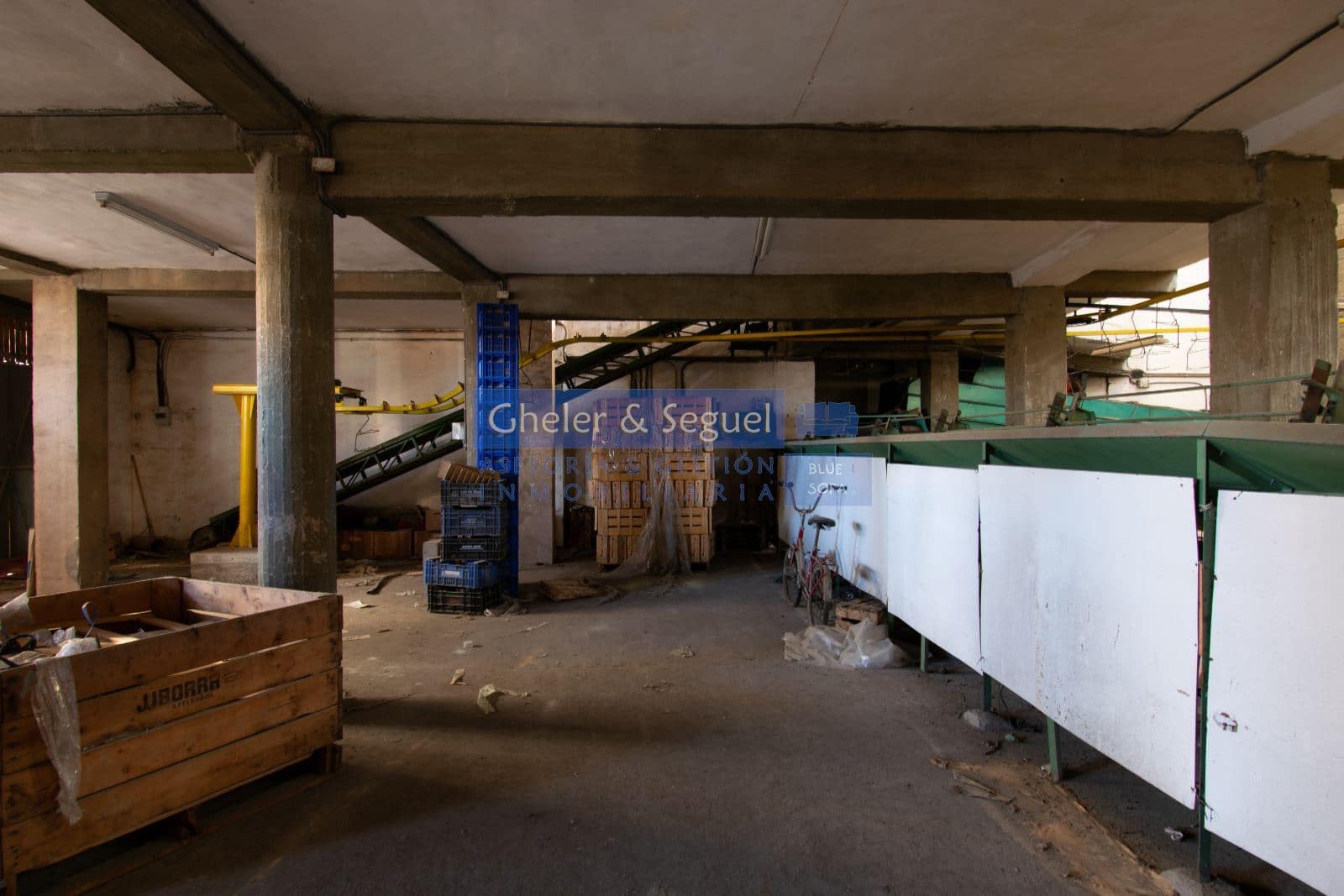 Kaupallinen myytävänä paikassa Faura - 599 000 € (Ref: 9522748)