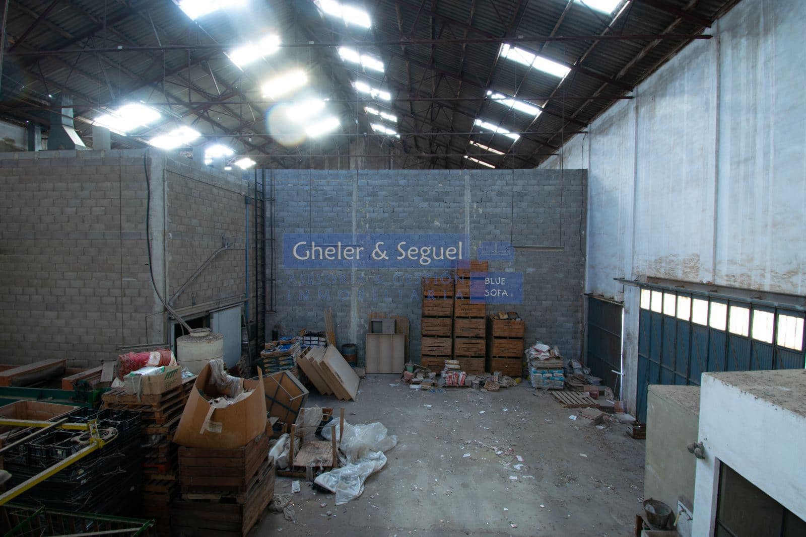 Kaupallinen myytävänä paikassa Faura - 599 000 € (Ref: 9522748)