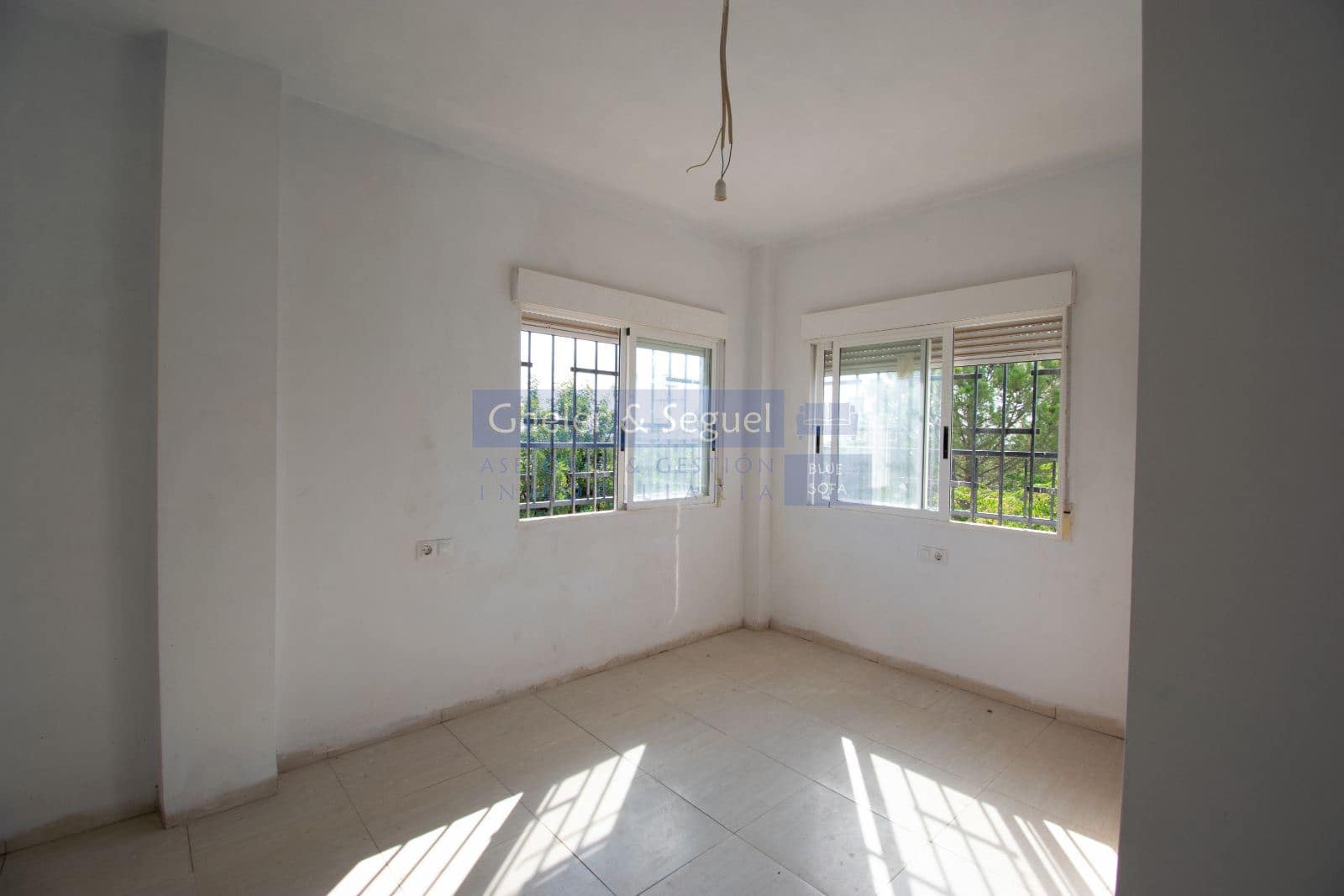 8 bedroom Villa for sale in Borriol - € 459,000 (Ref: 9522757)