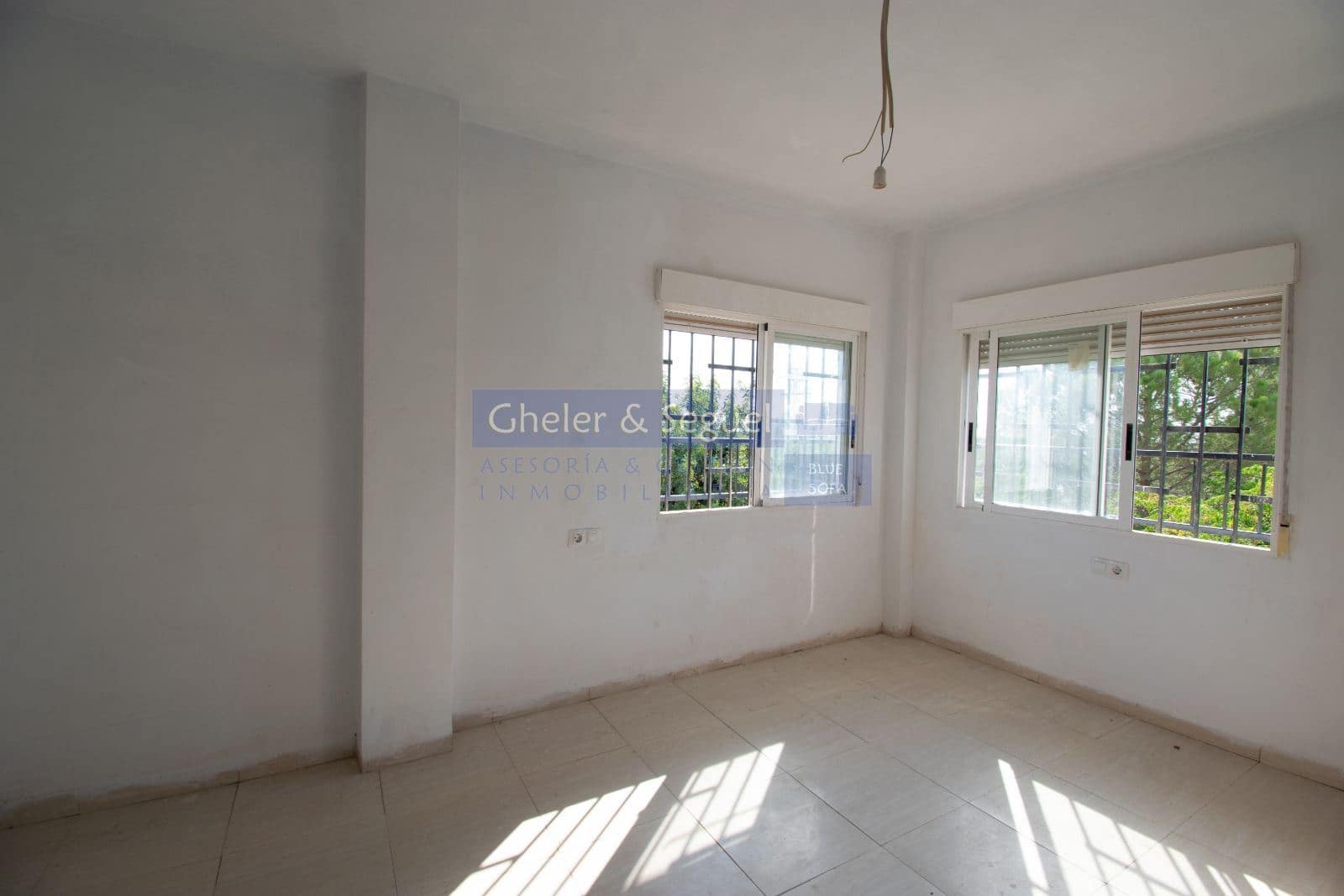 8 bedroom Villa for sale in Borriol - € 459,000 (Ref: 9522757)