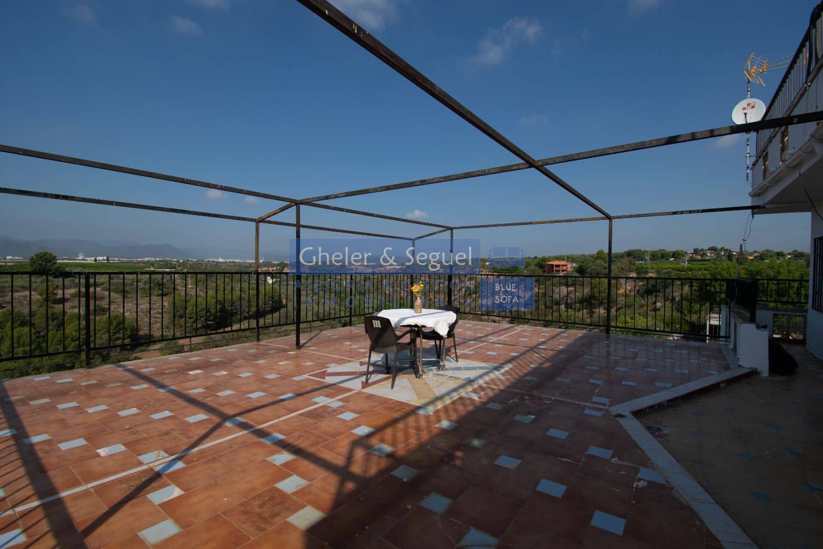 8 bedroom Villa for sale in Borriol - € 459,000 (Ref: 9522757)