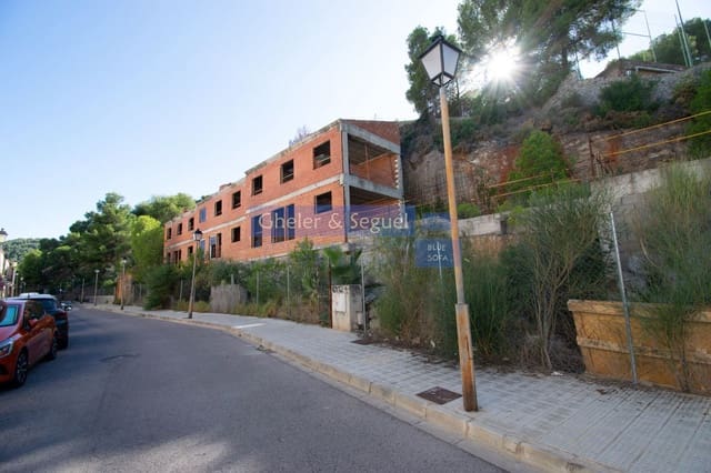 Townhouse for sale in Gilet - € 150,000 (Ref: 9522758)