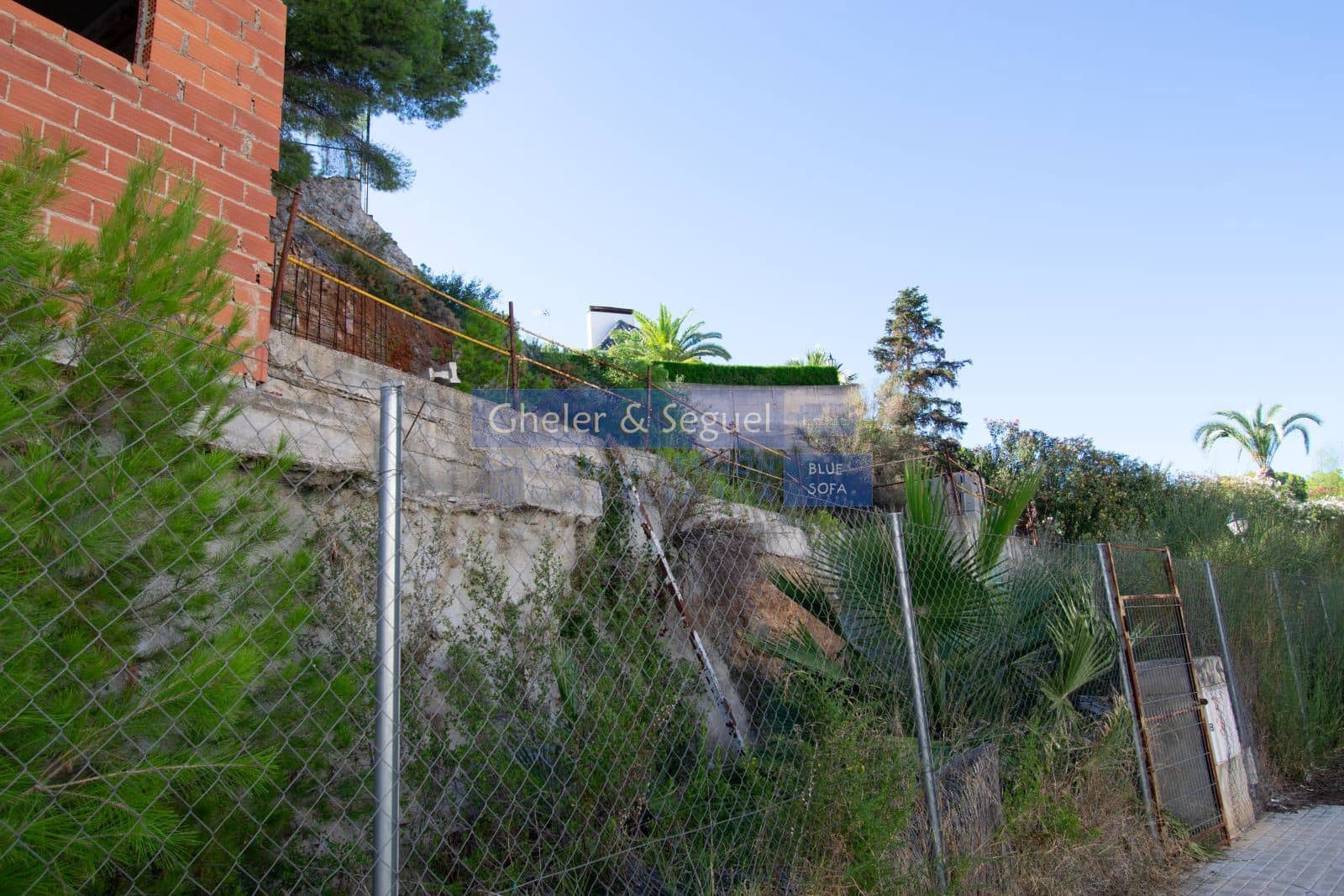 Townhouse for sale in Gilet - € 150,000 (Ref: 9522758)