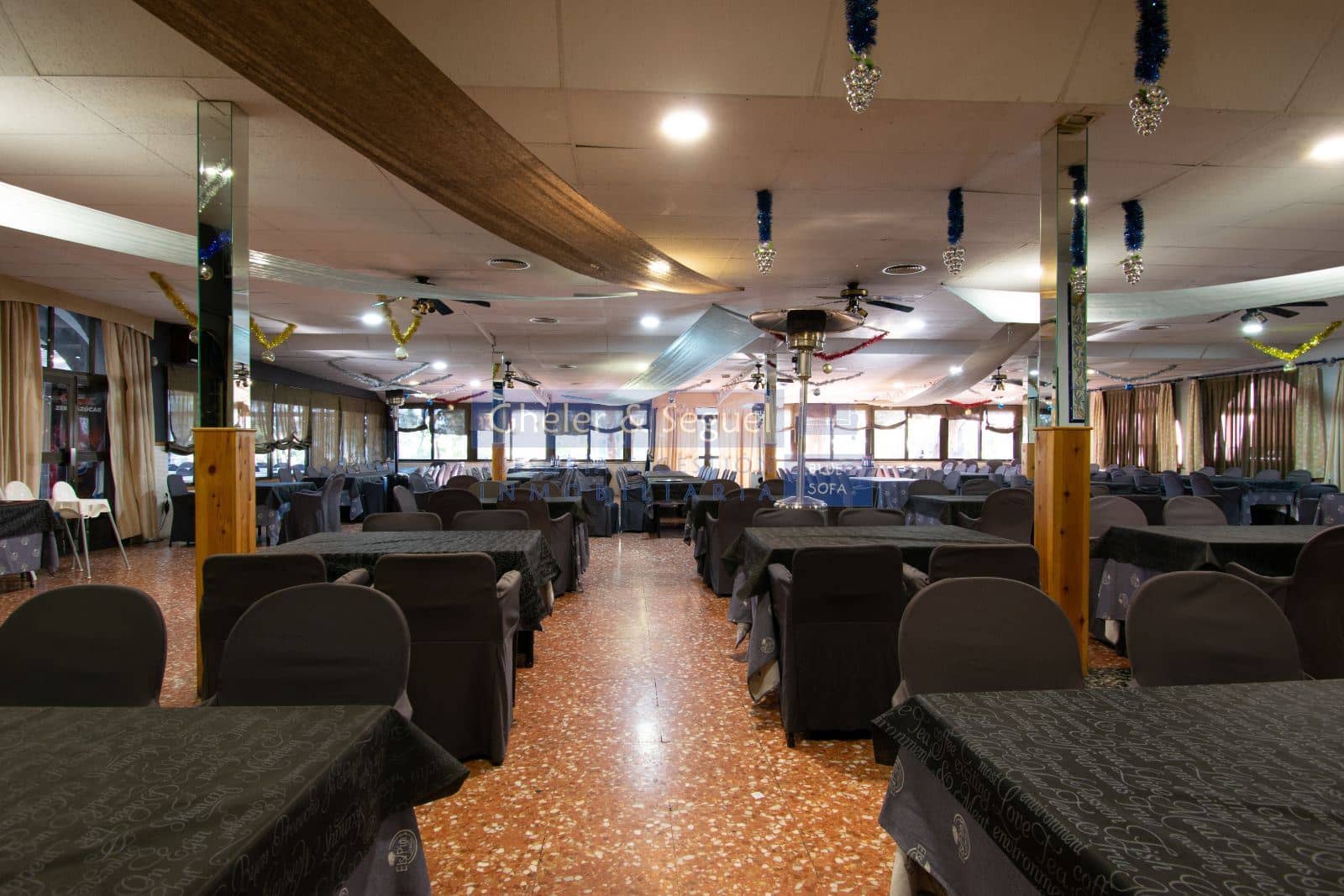 Restaurant/Bar til salgs i Estivella - € 2 000 000 (Ref: 9522763)