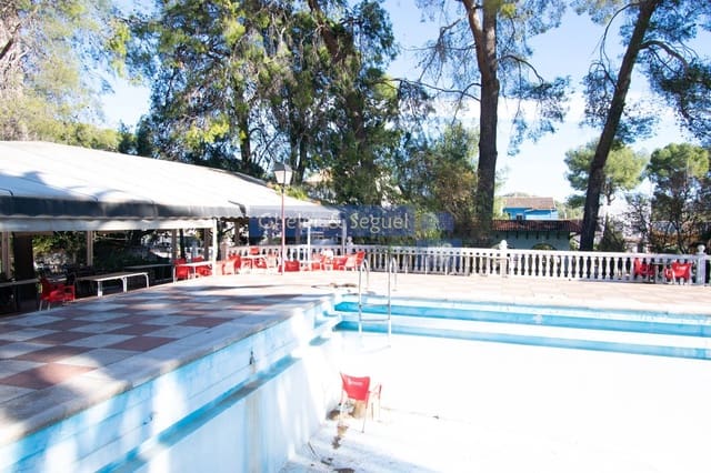 Restaurant/Bar til salgs i Estivella - € 2 000 000 (Ref: 9522763)