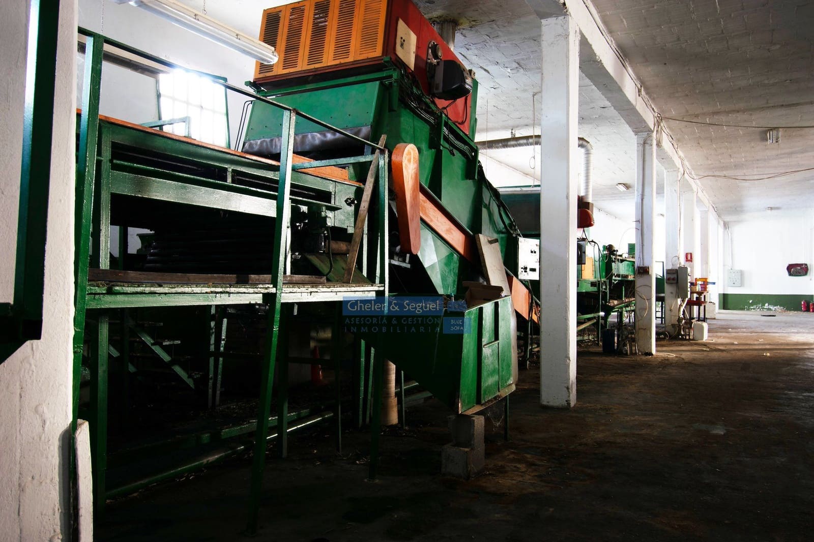 Commercieel te koop in Alfara d'Algimia - € 250.000 (Ref: 9529135)